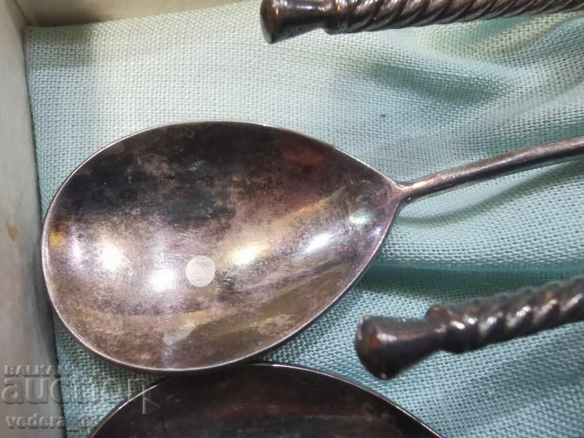 Auction  Silver-plated spoons