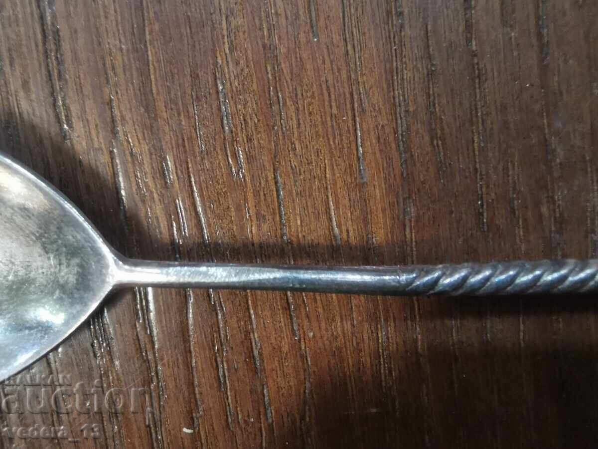 Delivery of Silver-plated spoons