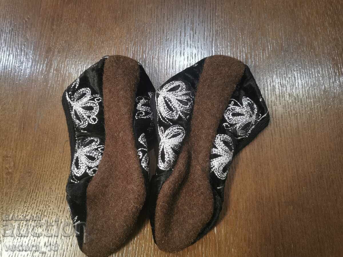 ΛΑΪΚΗ ΦΟΡΕΣΙΑ με τιμή 25.00 BGN | € 12.78 ΛΑΪΚΗ ΦΟΡΕΣΙΑ με τιμή 25.00 BGN | € 12.78