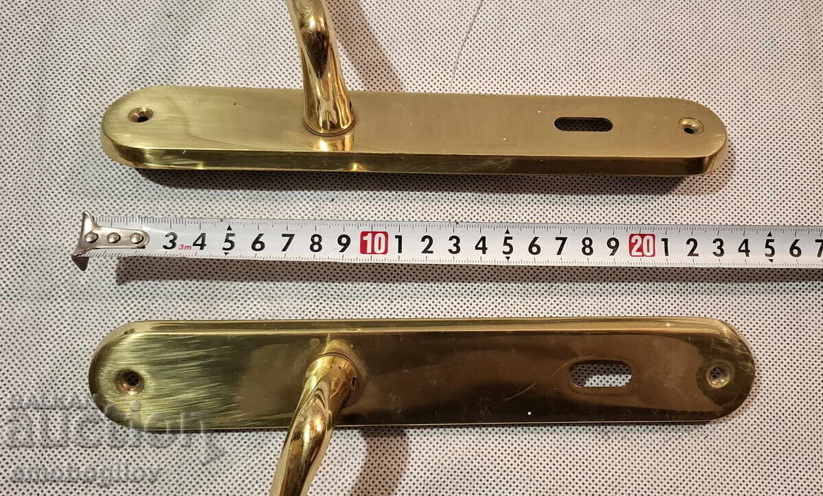 Delivery of Bronze Door Handles Made in ITALY