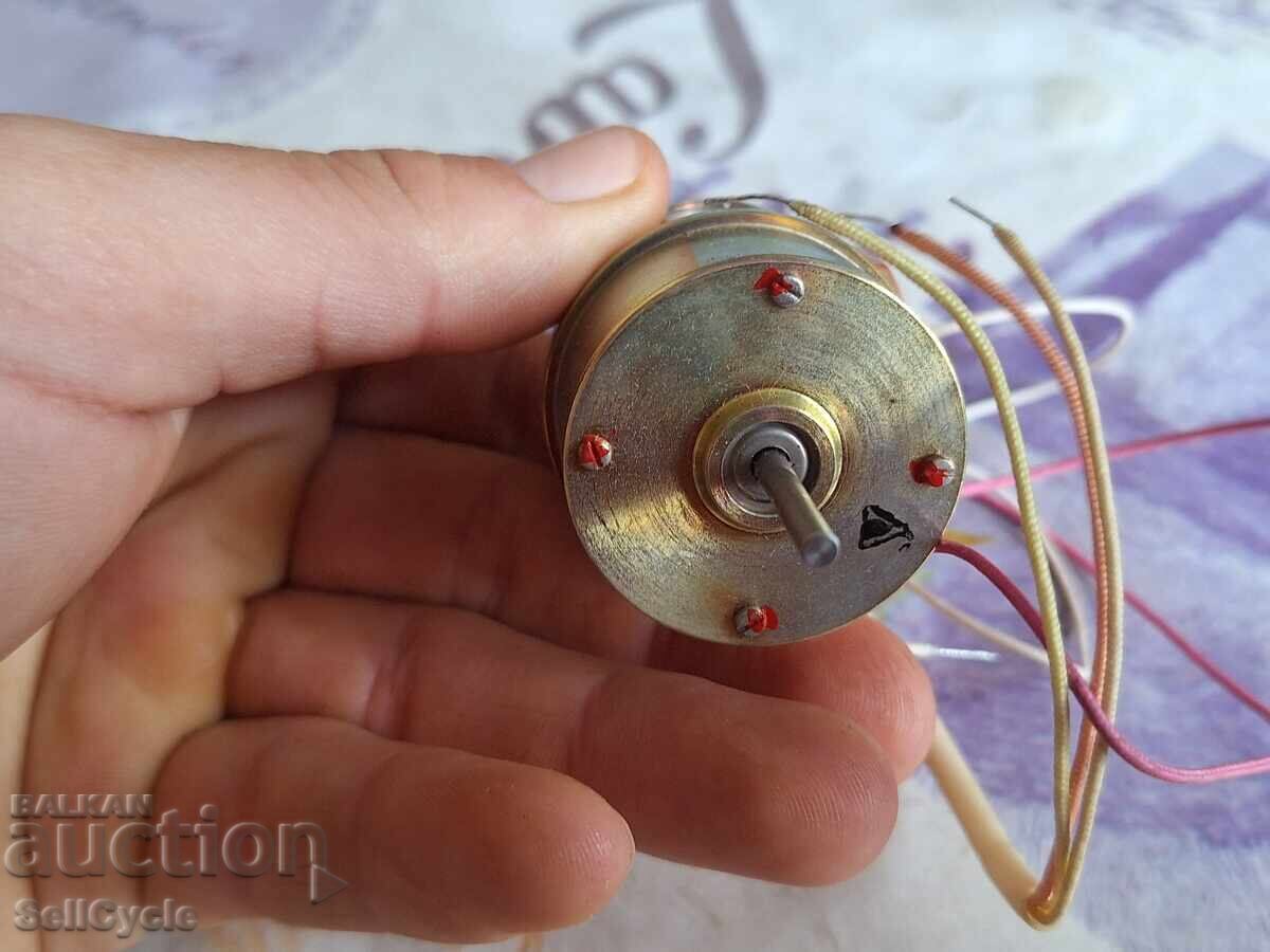 ✅MOTOR ELECTRIC TIP I AZM 40V❗ cu preț 5.00 BGN | € 2.56 ✅MOTOR ELECTRIC TIP I AZM 40V❗ cu preț 5.00 BGN | € 2.56