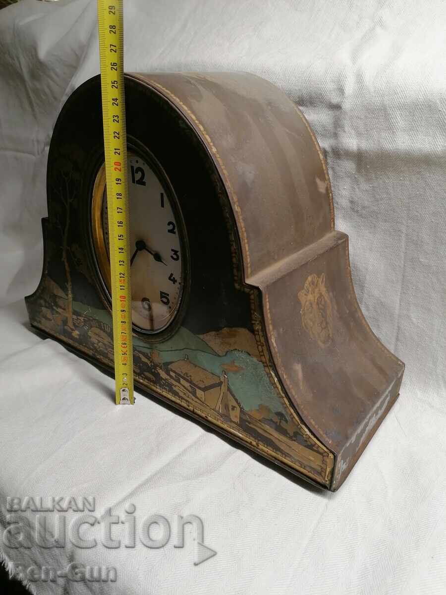 Auction  Mechanical Desk Clock