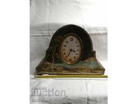 Μηχανικό επιτραπέζιο ρολόι