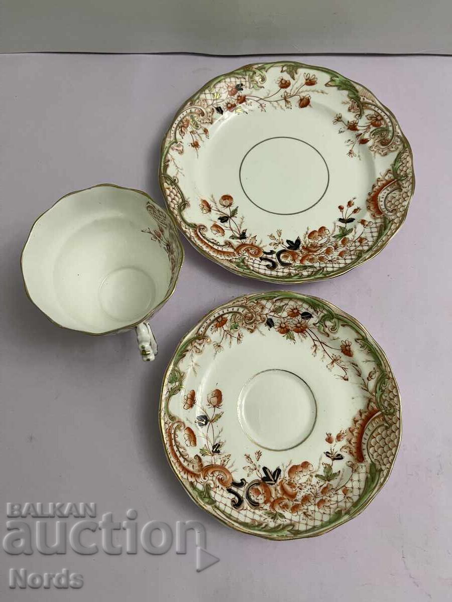 Аукцион Винтидж английски троен сет за чай Аукцион Винтидж английски троен сет за чай