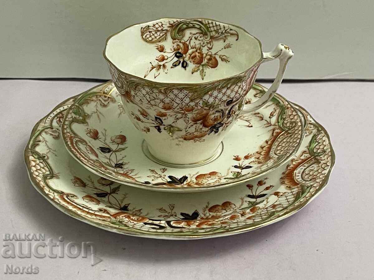 Винтидж английски троен сет за чай Винтидж английски троен сет за чай