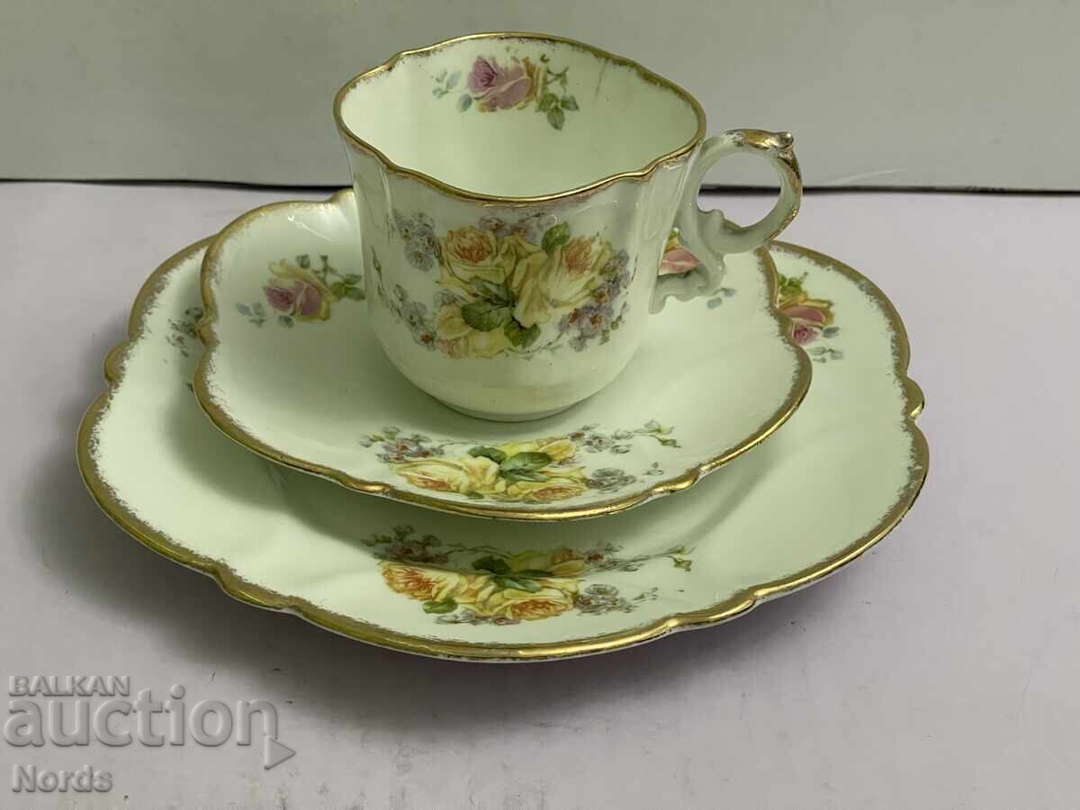 Винтидж английски троен сет за чай Винтидж английски троен сет за чай