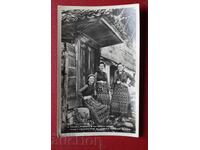 Fete în costum popular din Kotel