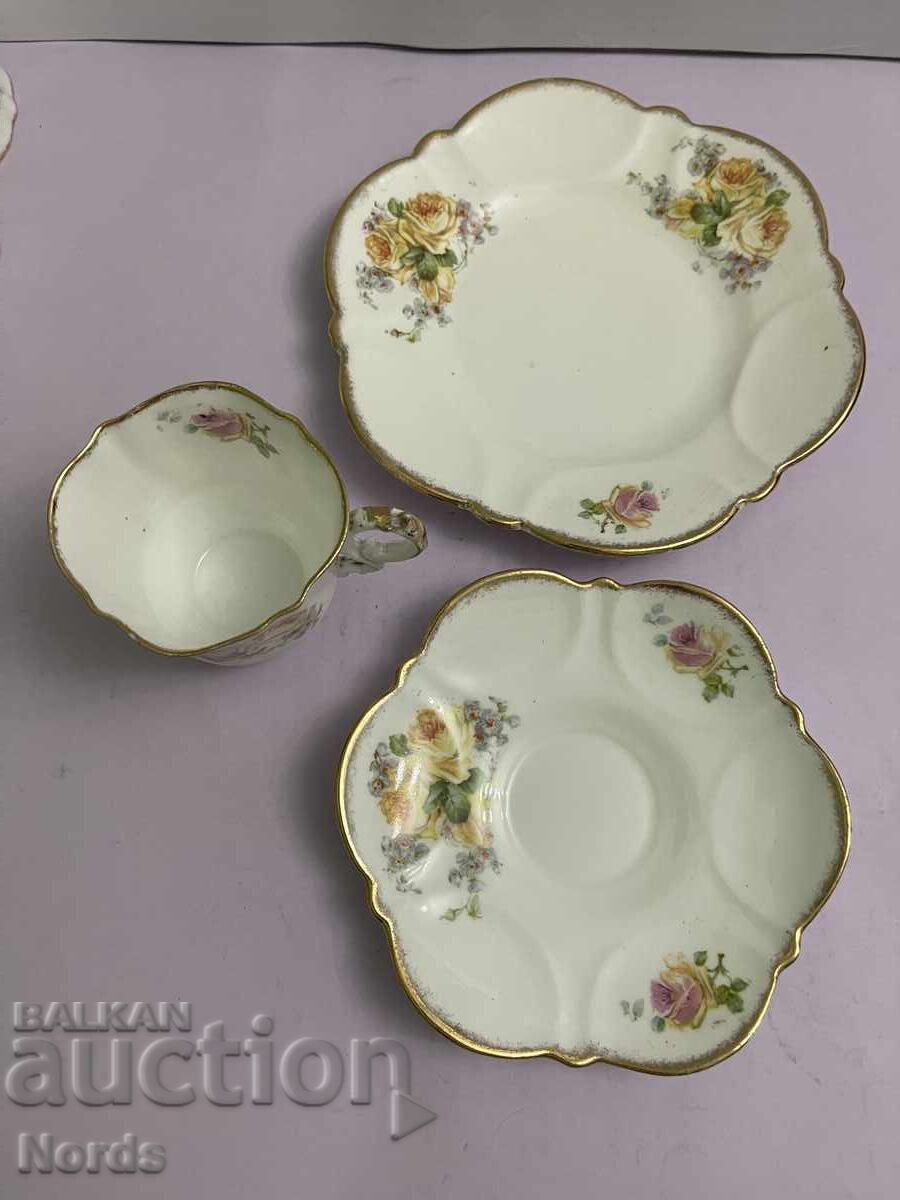 Auction Vintage English Triple Tea Set Auction Vintage English Triple Tea Set