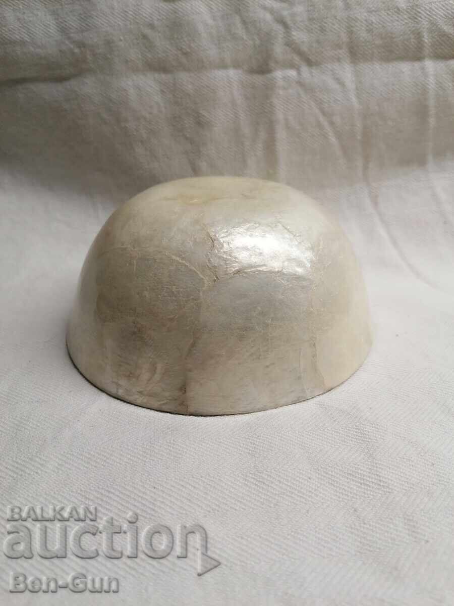 Delivery of Mother-of-pearl cup - antique