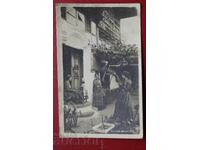 Fete în costum popular din Kotel