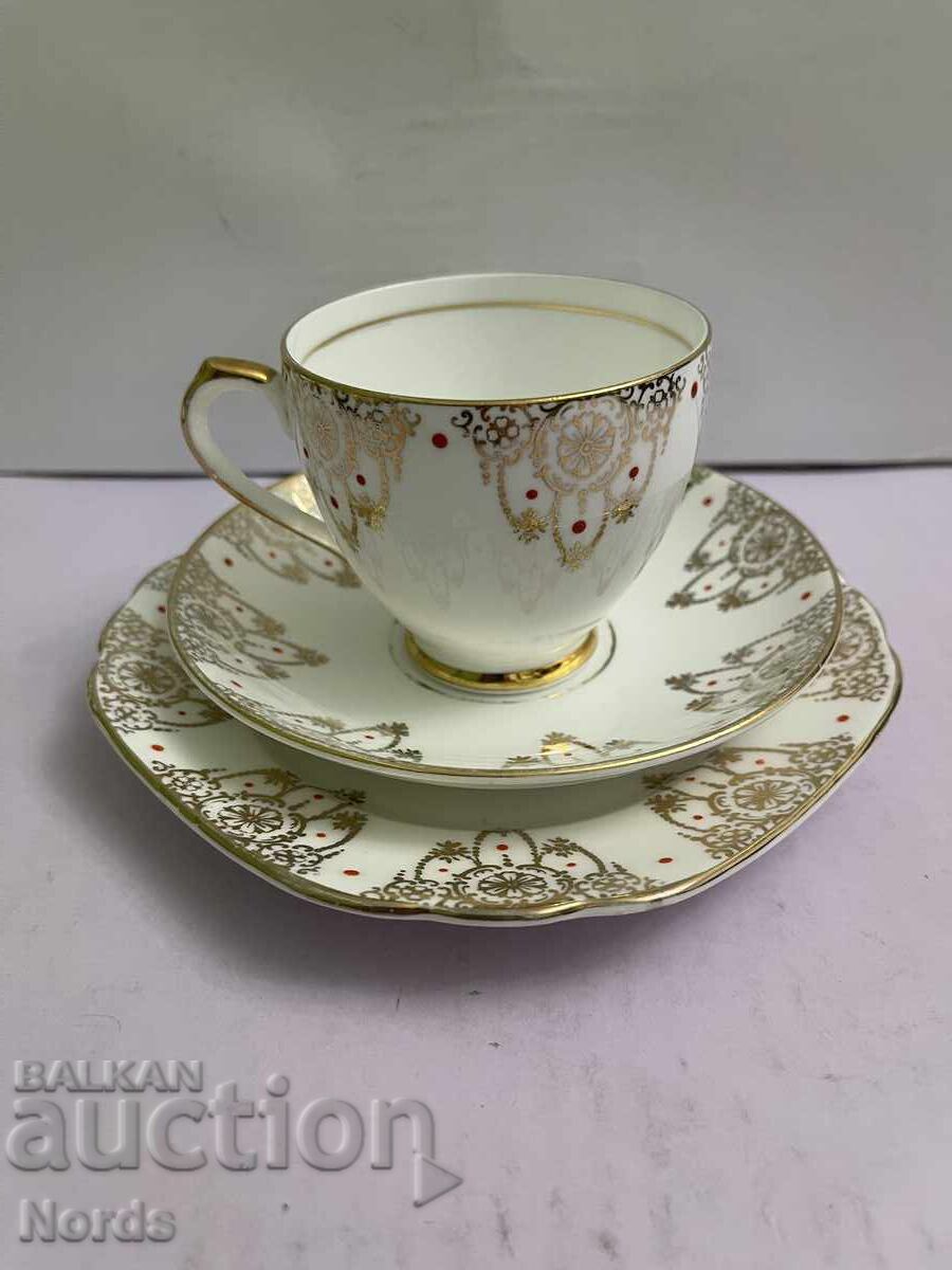 Винтидж английски троен сет за чай с цена 13.56 лв. | € 6.93 Винтидж английски троен сет за чай с цена 13.56 лв. | € 6.93