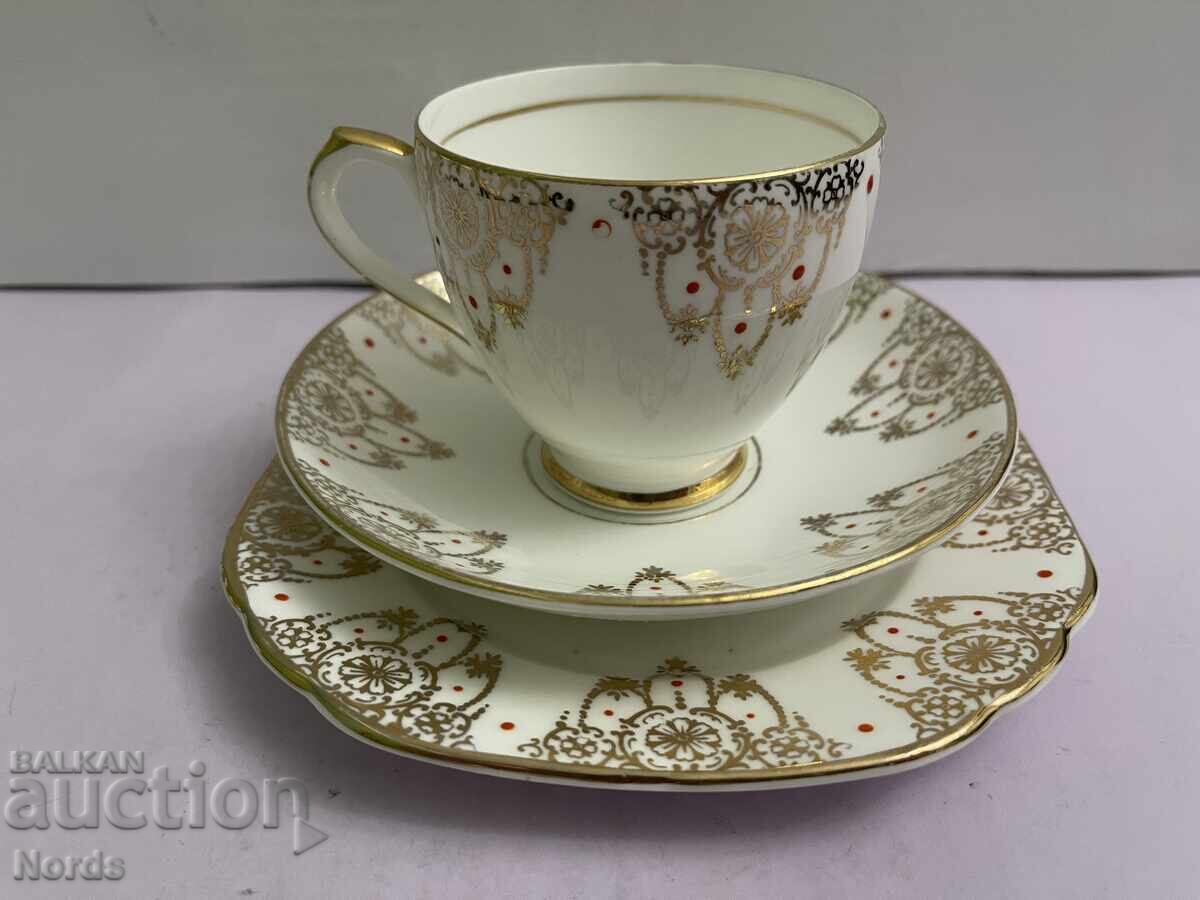 Винтидж английски троен сет за чай с цена 33.66 лв. | € 17.21 Винтидж английски троен сет за чай с цена 33.66 лв. | € 17.21