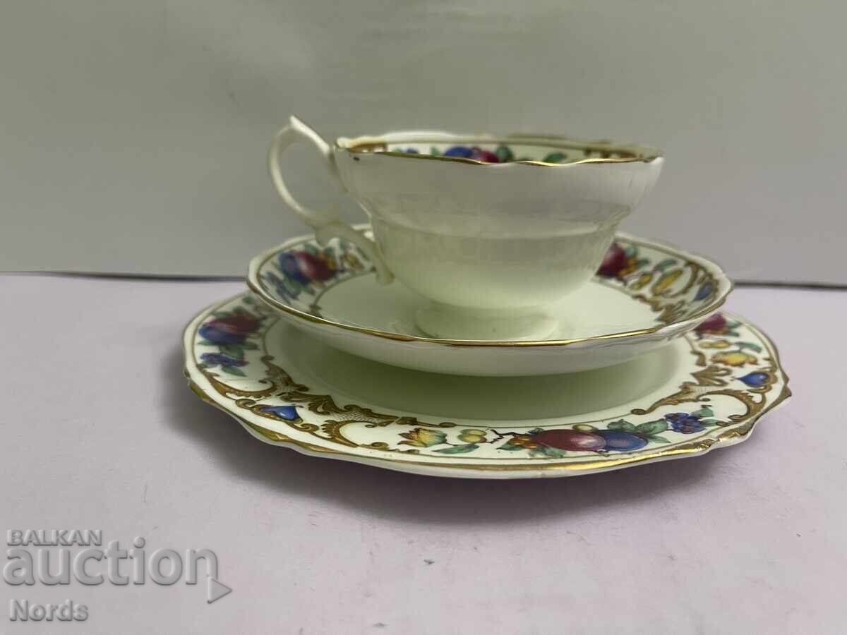 Винтидж английски троен сет за чай с цена 13.00 лв. | € 6.65 Винтидж английски троен сет за чай с цена 13.00 лв. | € 6.65