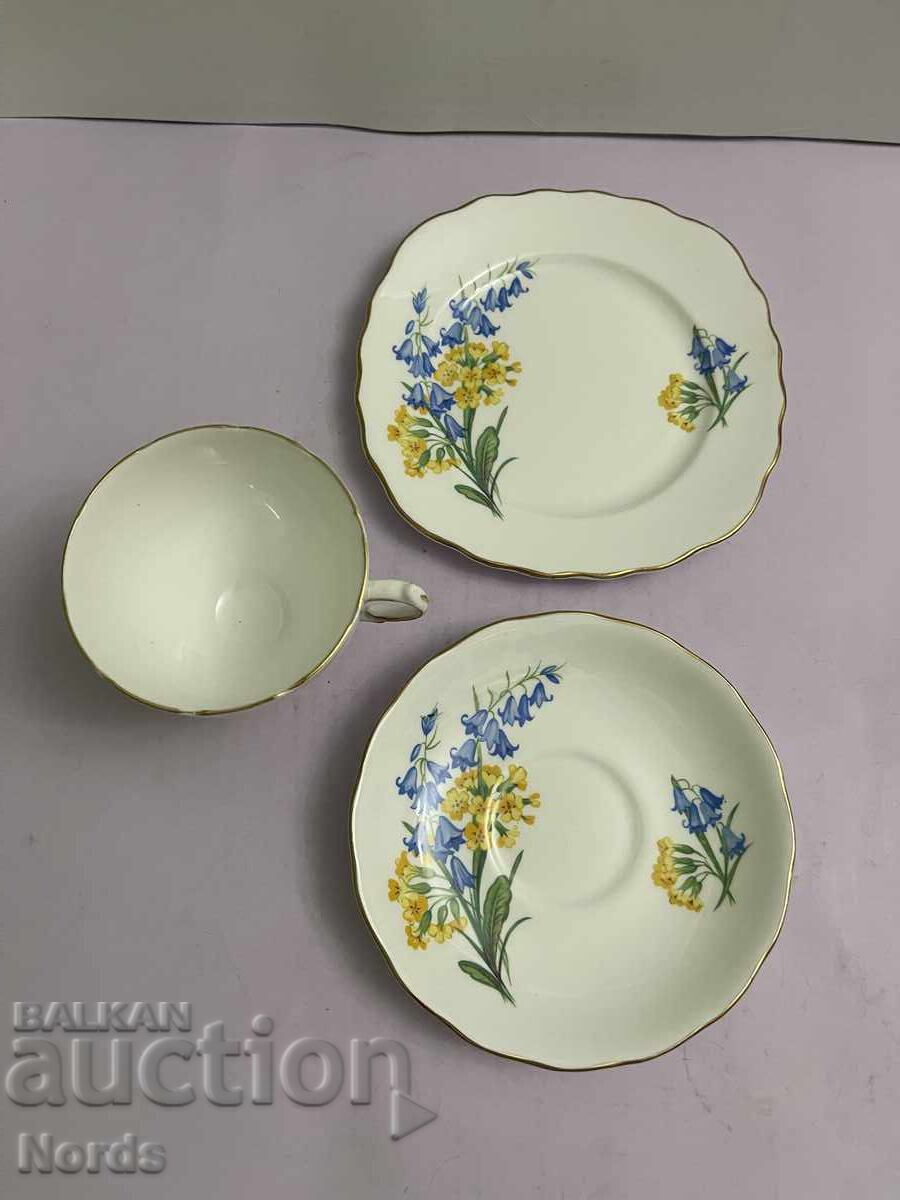 Аукцион Royal Vale английски троен сет за чай Аукцион Royal Vale английски троен сет за чай