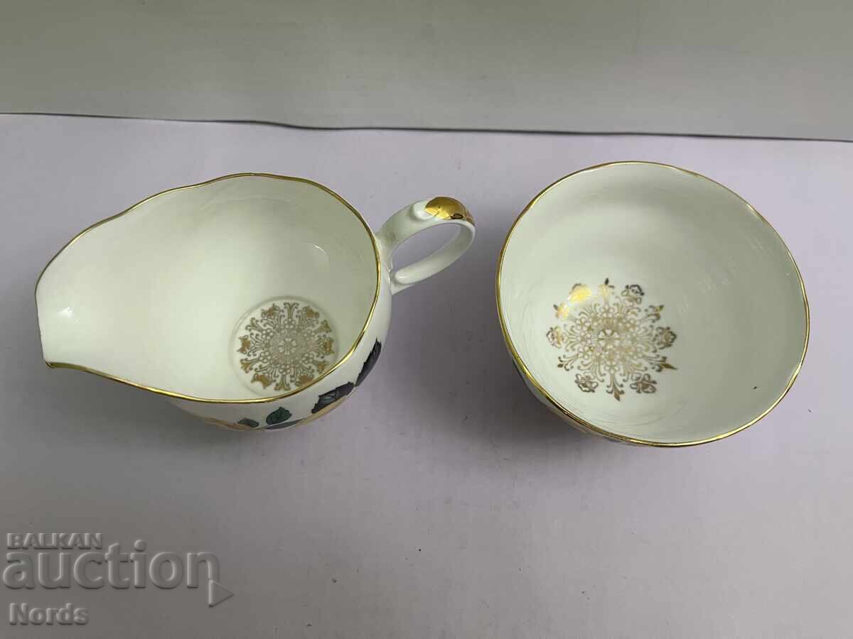 Английски порцеланов лот с цена 21.00 лв. | € 10.74 Английски порцеланов лот с цена 21.00 лв. | € 10.74