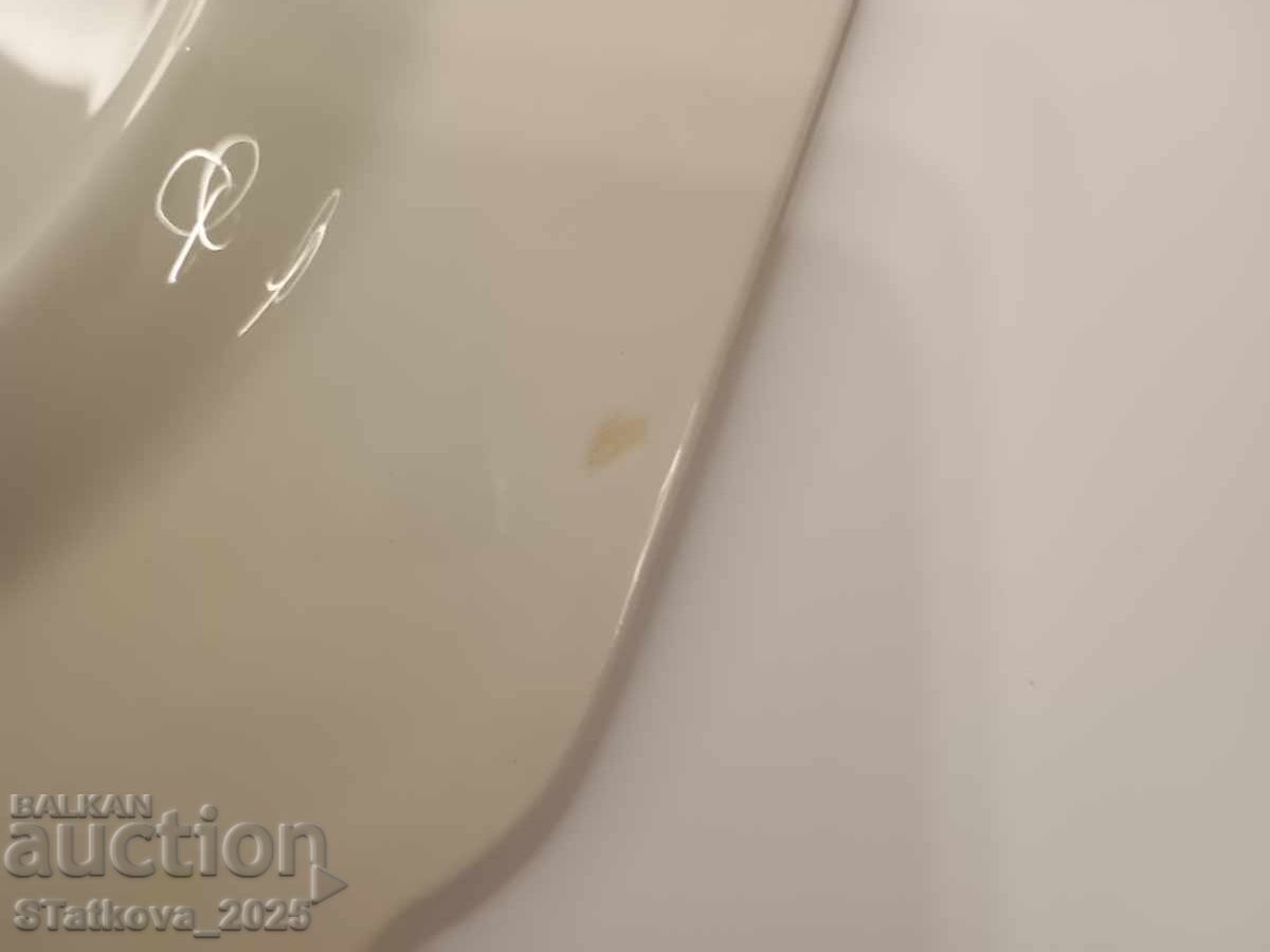 Доставка на Стара порцеланова декоративна чиния