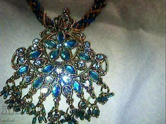 Licitație frumos colier placat cu aur vechi și cercei