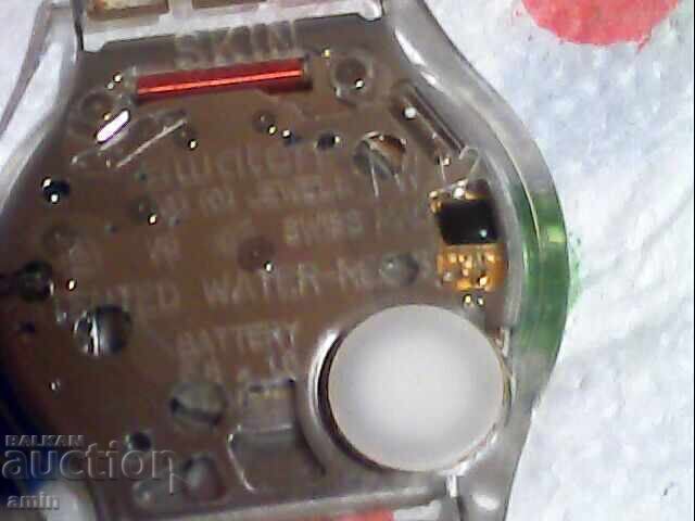Licitație 2 buc ceasuri Swatch vechi funcționează fără baterie
