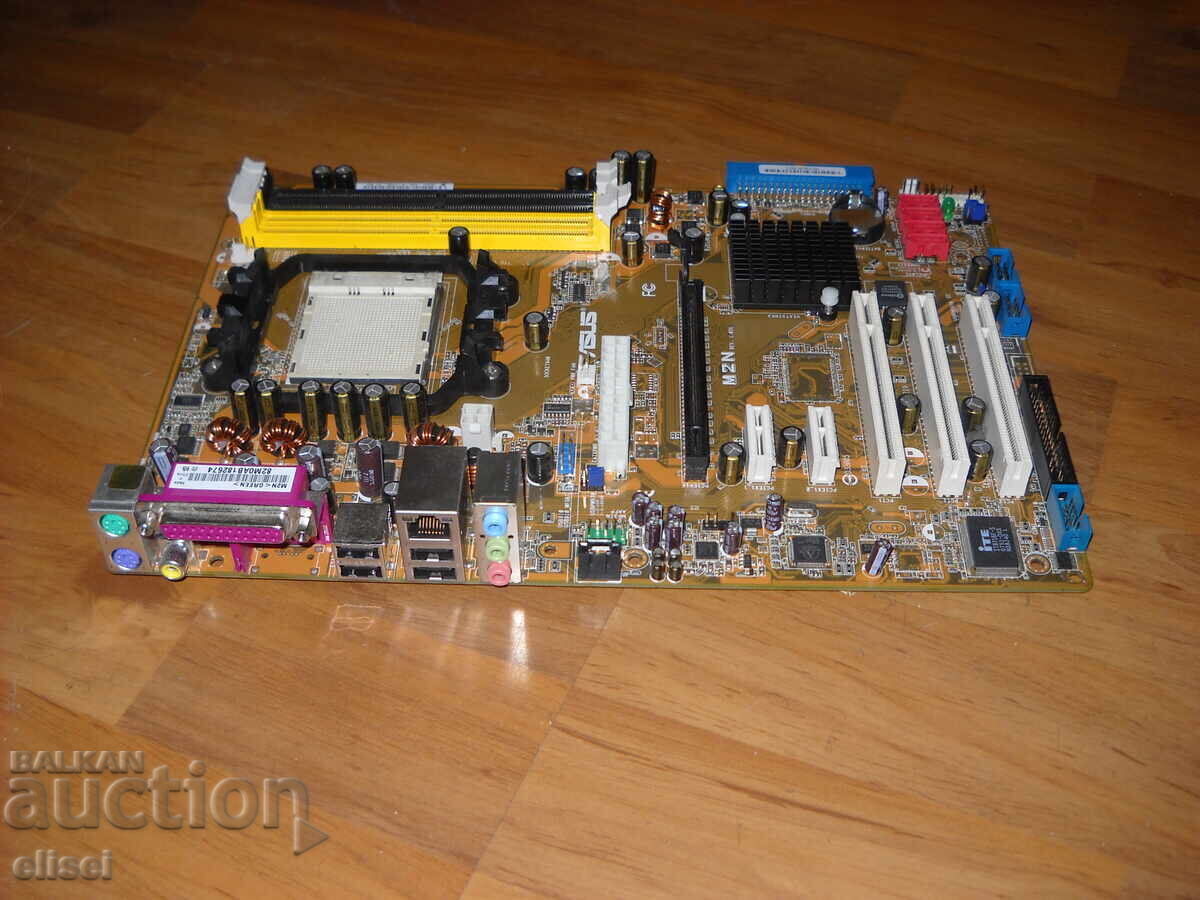 111. Vând placă de bază pentru computer ASUS M2N REV:1.02G. AMD Socket cu preț 45.00 BGN | € 23.01