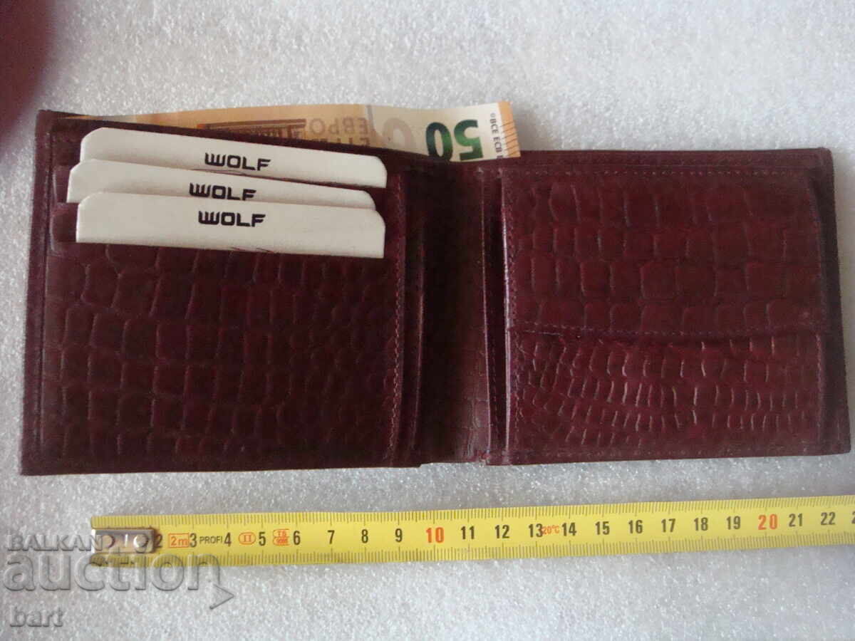 Δερμάτινο πορτοφόλι από δέρμα μόσχου με τιμή 20.00 BGN | € 10.23 Δερμάτινο πορτοφόλι από δέρμα μόσχου με τιμή 20.00 BGN | € 10.23