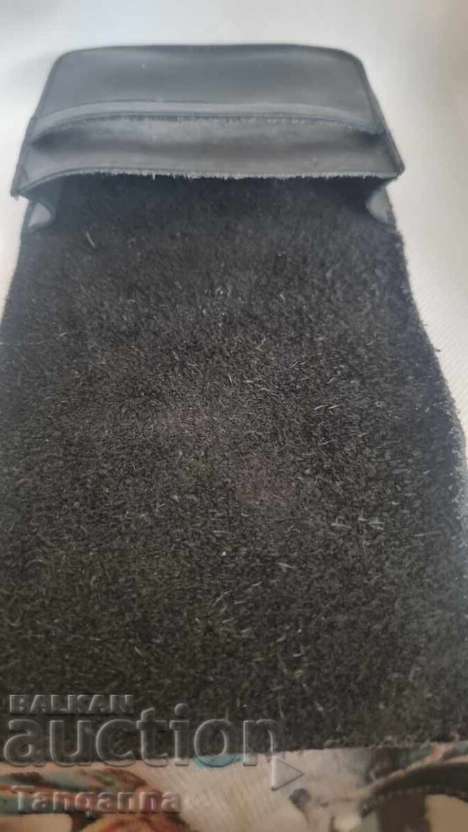 Аукцион Калъвче естествена кожа Аукцион Калъвче естествена кожа