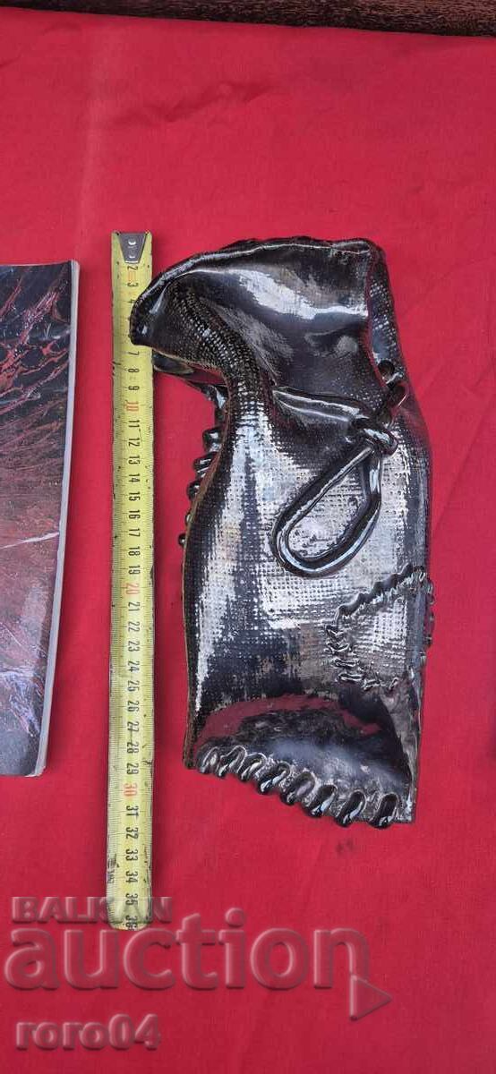 Auction  VASIL POPOV (1932 - 1997) CERAMIC FLOWERPOT