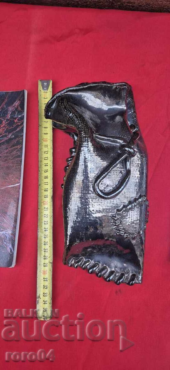 Licitație VASIL POPPOV (1932 - 1997) CAȘPOT CERAMIC