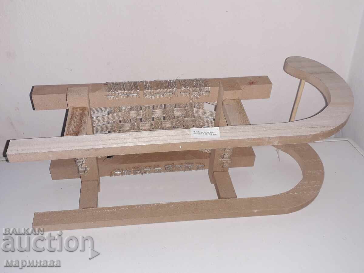 Доставка на ДЕКОРАТИВНА ШЕЙНА. ДЪРВО