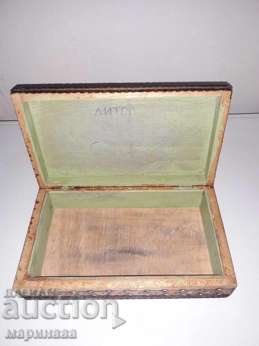 OLD BOX. PYROGRAPHY - 5