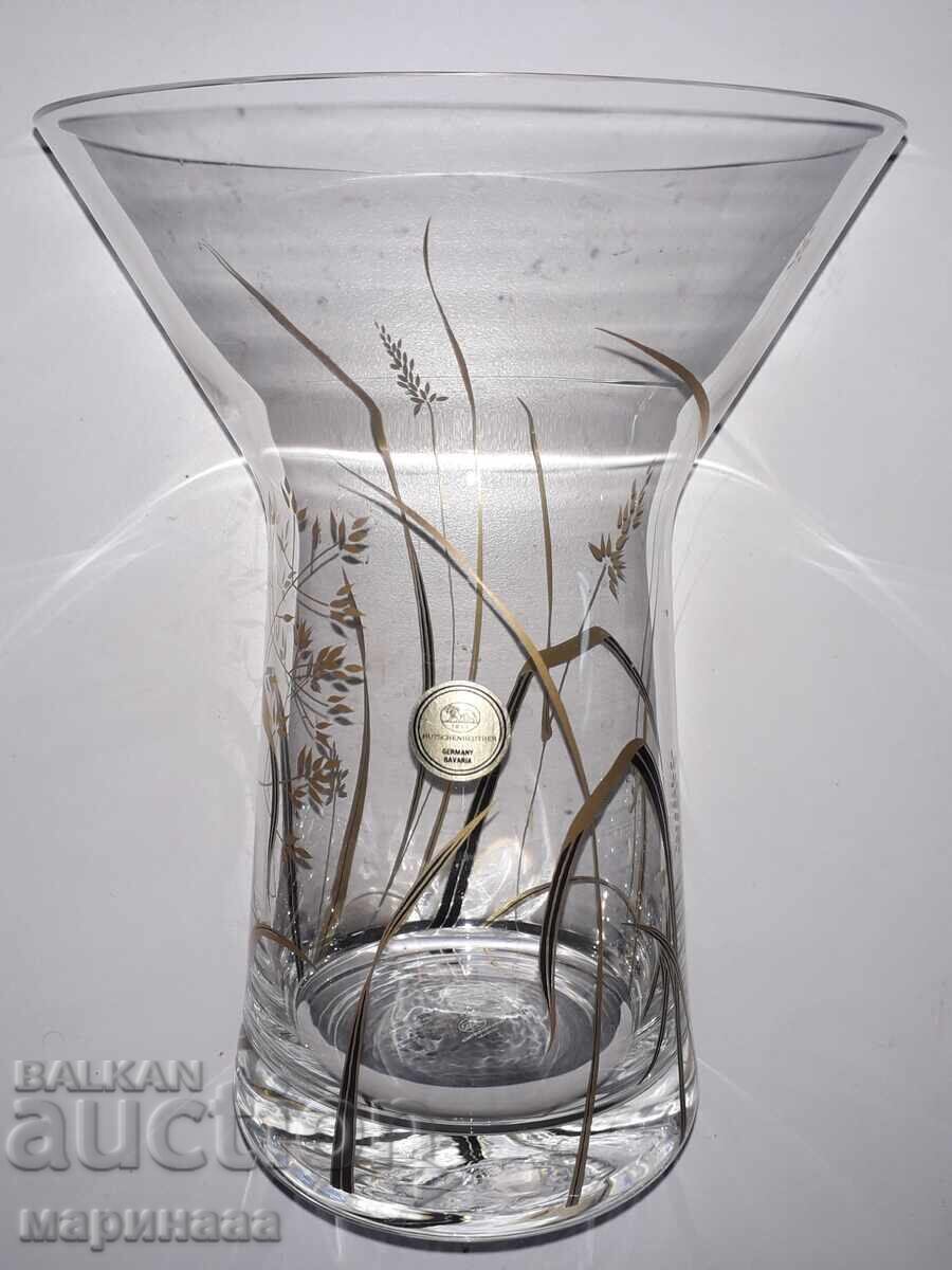 VASE ''HUTSCHENREUTHER''. BAVARIA