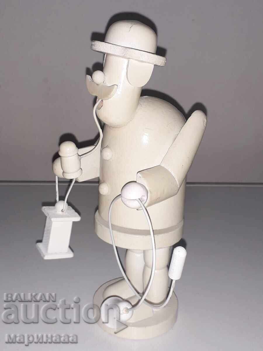 ФИГУРА ''ПУШАЧ''. ДЪРВО с цена 8.00 лв. | € 4.09 ФИГУРА ''ПУШАЧ''. ДЪРВО с цена 8.00 лв. | € 4.09