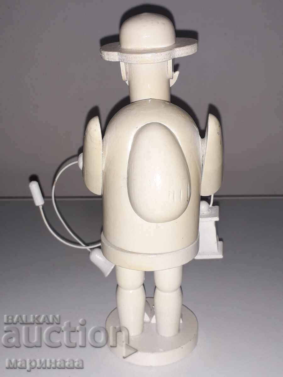 Доставка на ФИГУРА ''ПУШАЧ''. ДЪРВО Доставка на ФИГУРА ''ПУШАЧ''. ДЪРВО