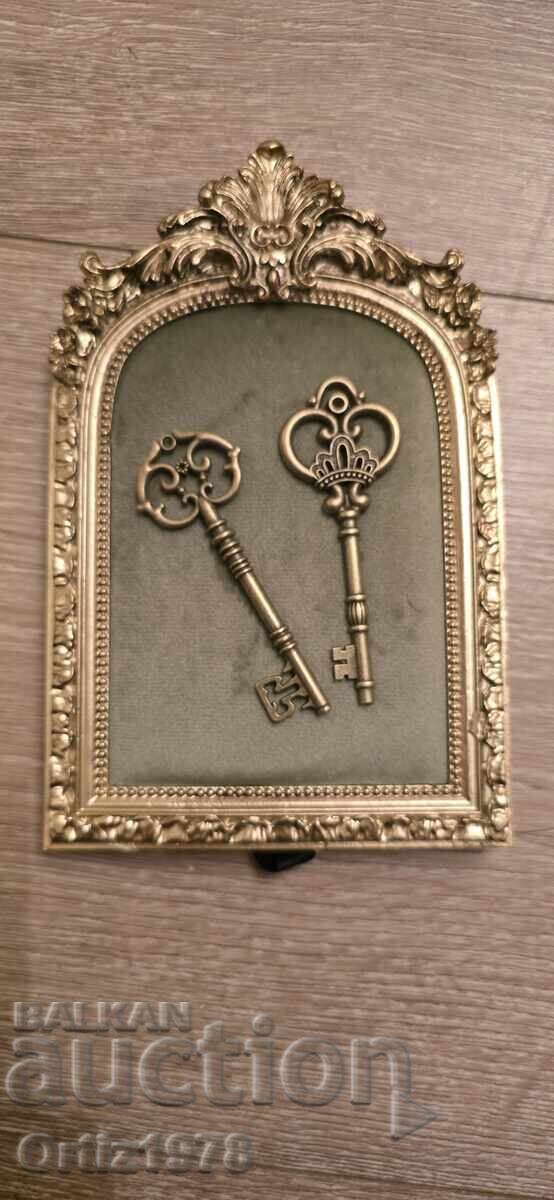 Auction  Set of delicate keys - 8.5cm