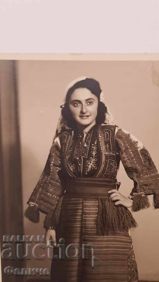 Δημοπρασία Βουλγαρική ταχυδρομική φωτογραφική κάρτα - Μακεδονική φορεσιά Δημοπρασία Βουλγαρική ταχυδρομική φωτογραφική κάρτα - Μακεδονική φορεσιά