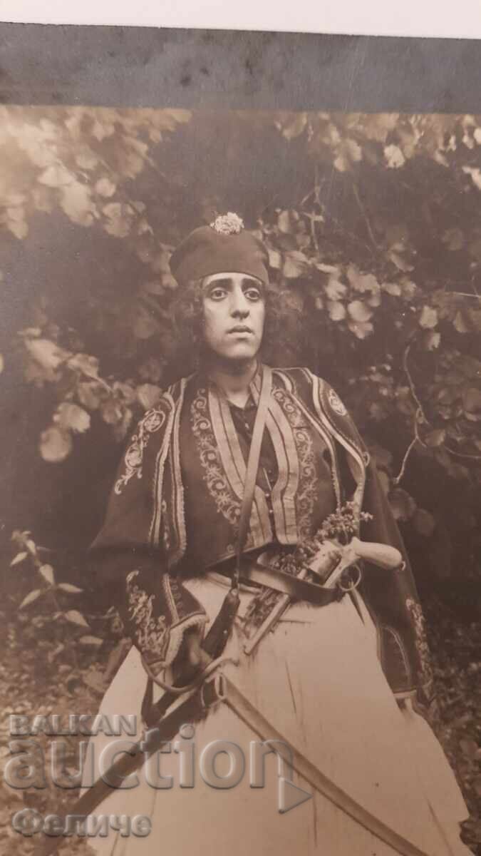 Δημοπρασία Βουλγαρική ταχυδρομική φωτογραφική κάρτα γυναίκα "Βοεβόδα" 1923 σπαθί