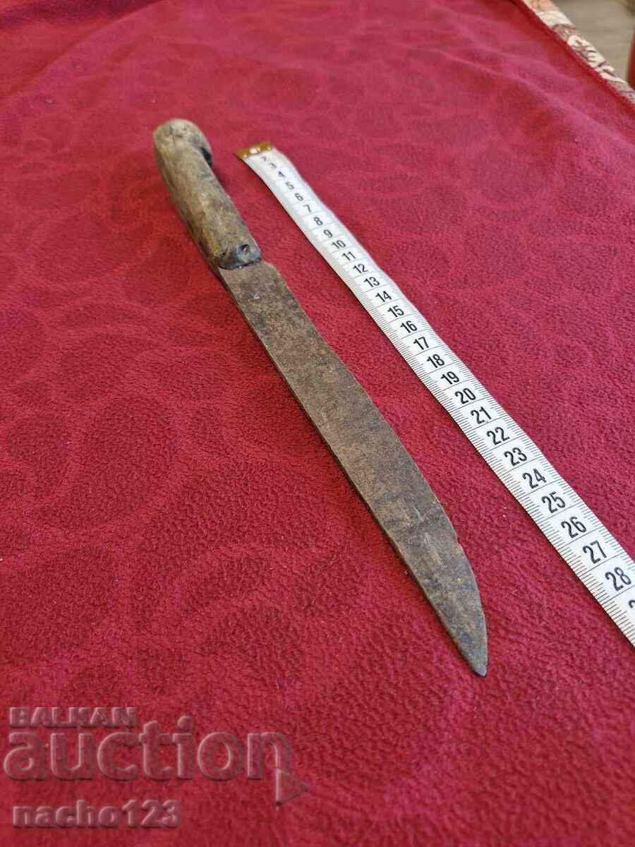 Delivery of Authentic old knife with buffalo horn scales Delivery of Authentic old knife with buffalo horn scales