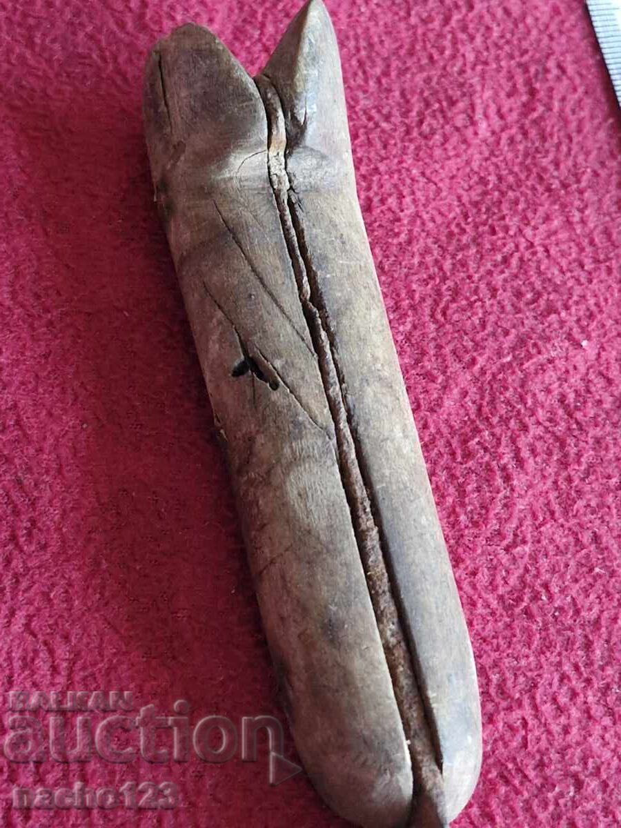 Delivery of Authentic old knife with buffalo horn scales 2