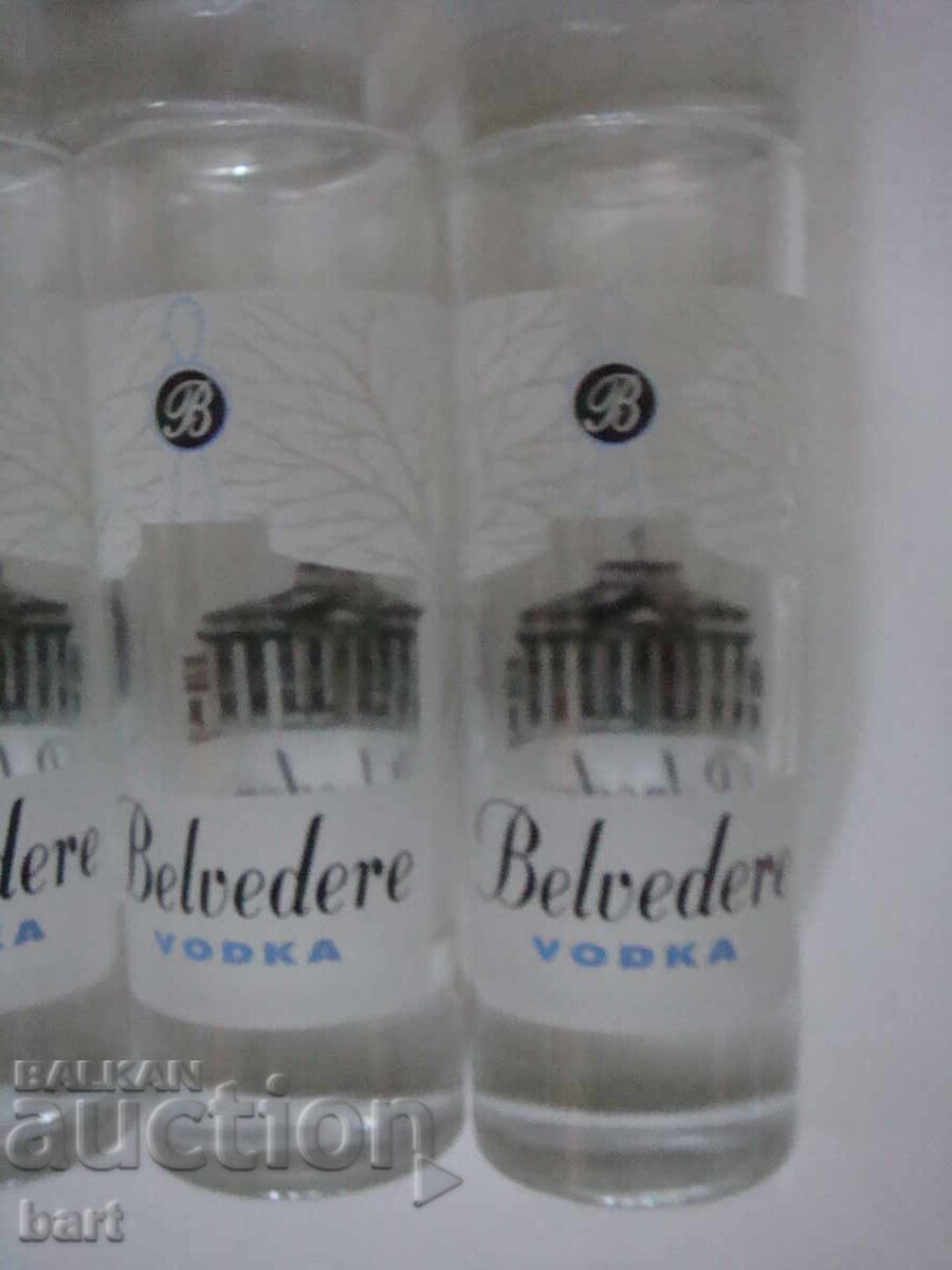 12 чашки за водка "Belvedere" с цена 60.00 лв. | € 30.68