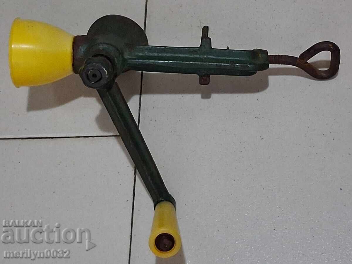 Румънска мелачка за орехи и ядки машинка  60-те години - 6