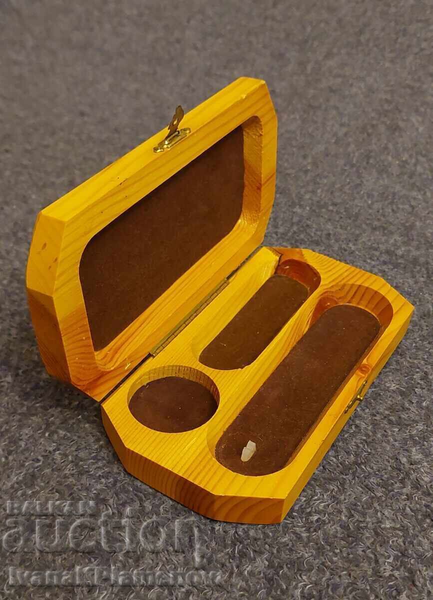 Excellent wooden box for connoisseurs Excellent wooden box for connoisseurs