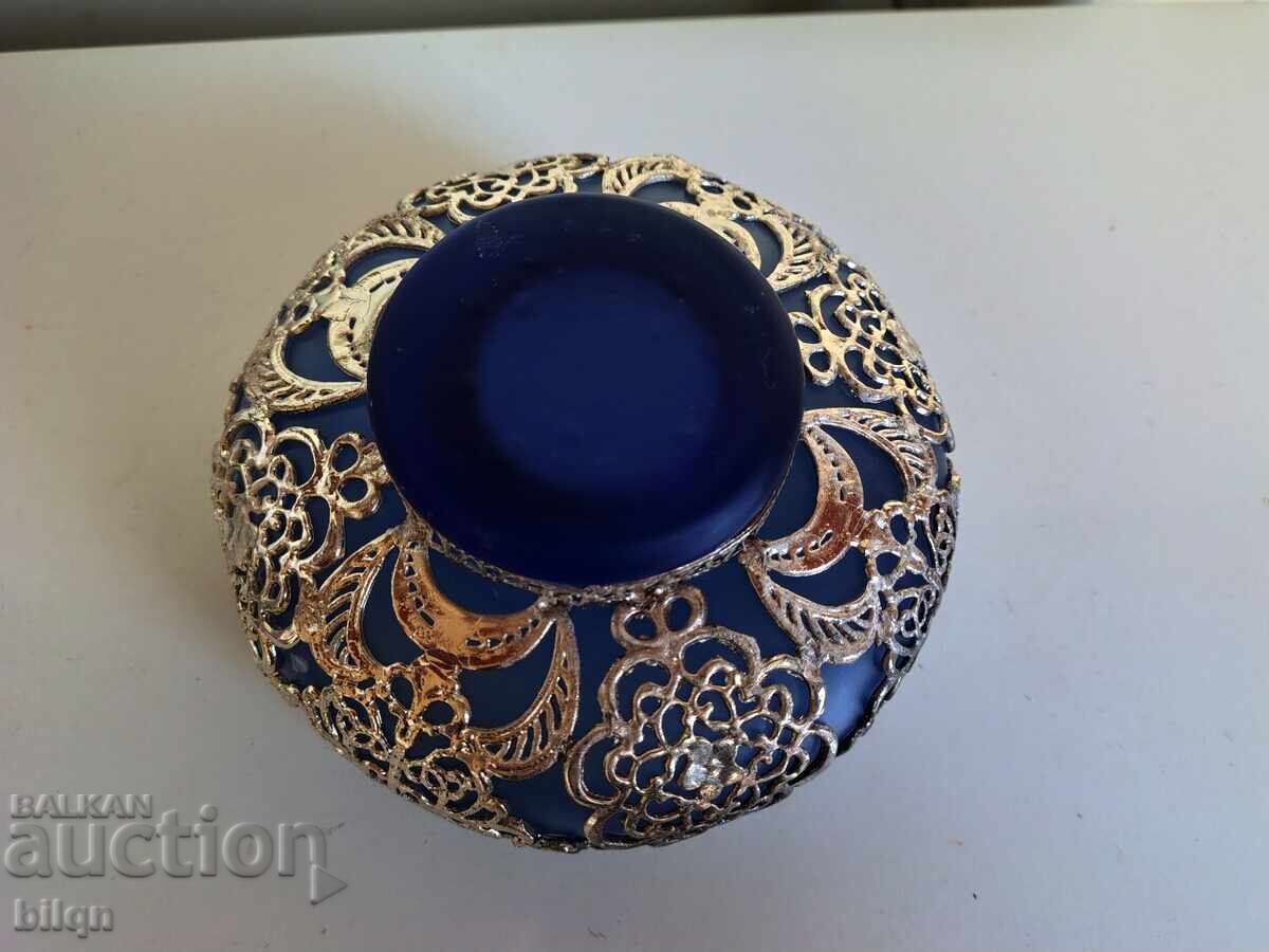 Delivery of Great Dish With Silver Plated Ornaments Delivery of Great Dish With Silver Plated Ornaments