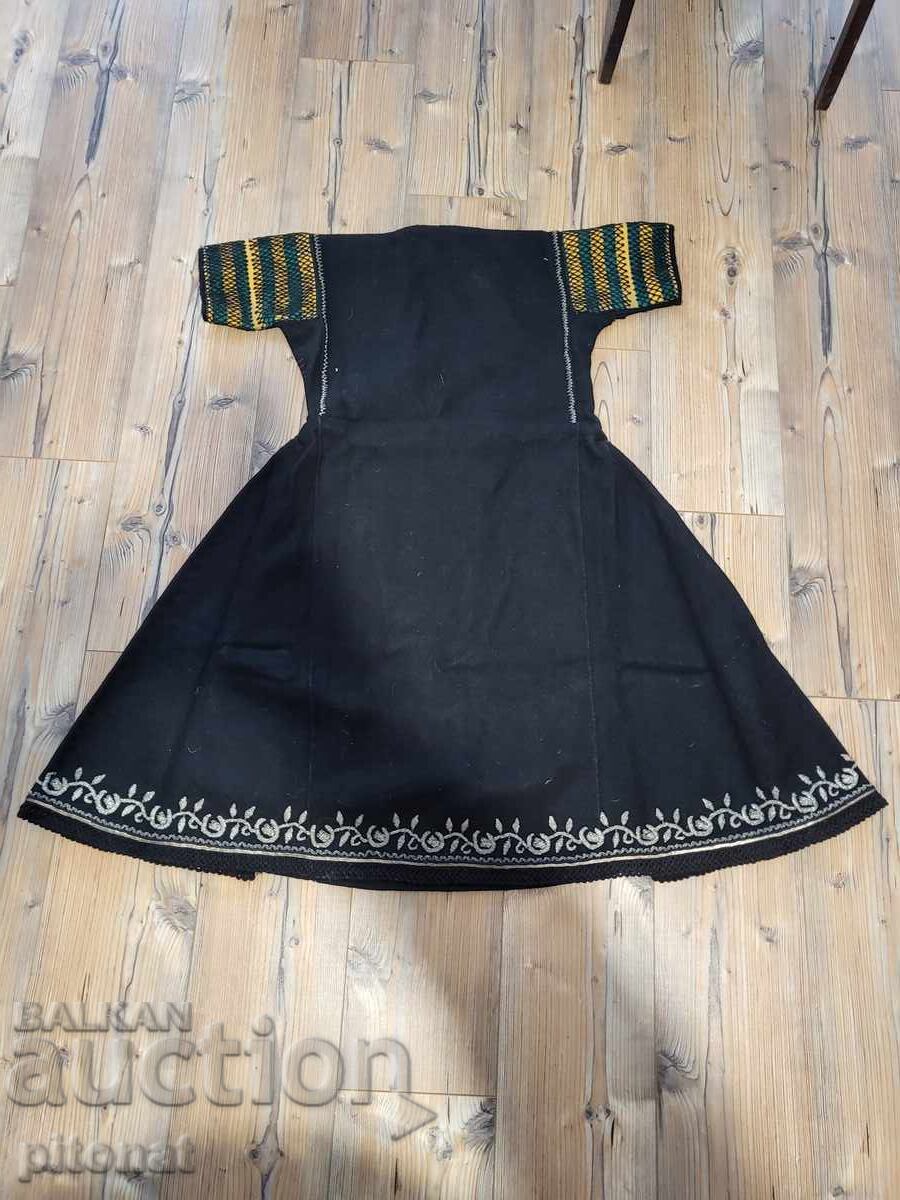 Αυθεντική βαλκανική φορεσιά με τιμή 200.00 BGN | € 102.26 Αυθεντική βαλκανική φορεσιά με τιμή 200.00 BGN | € 102.26
