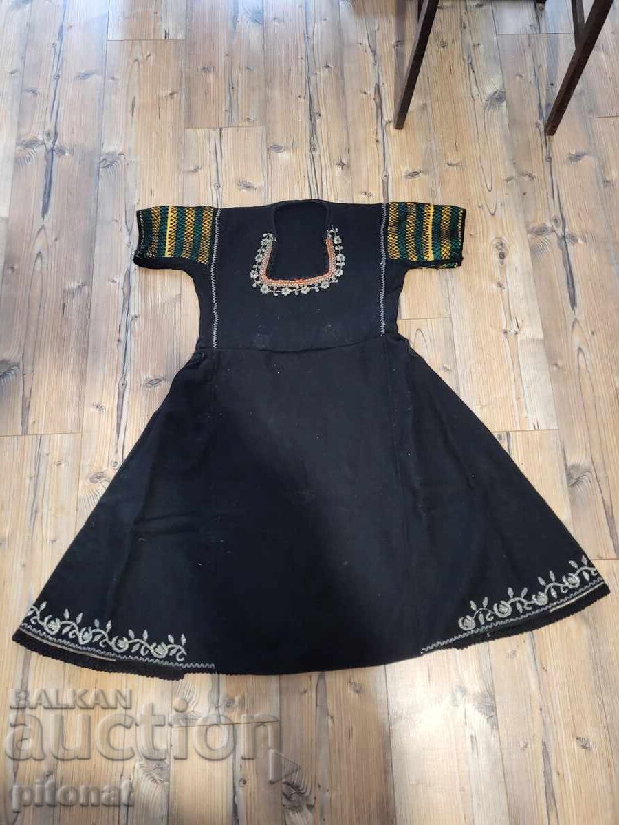 Αυθεντική βαλκανική φορεσιά Αυθεντική βαλκανική φορεσιά