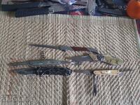 Lot of razor blades for restoration or parts, razor handle