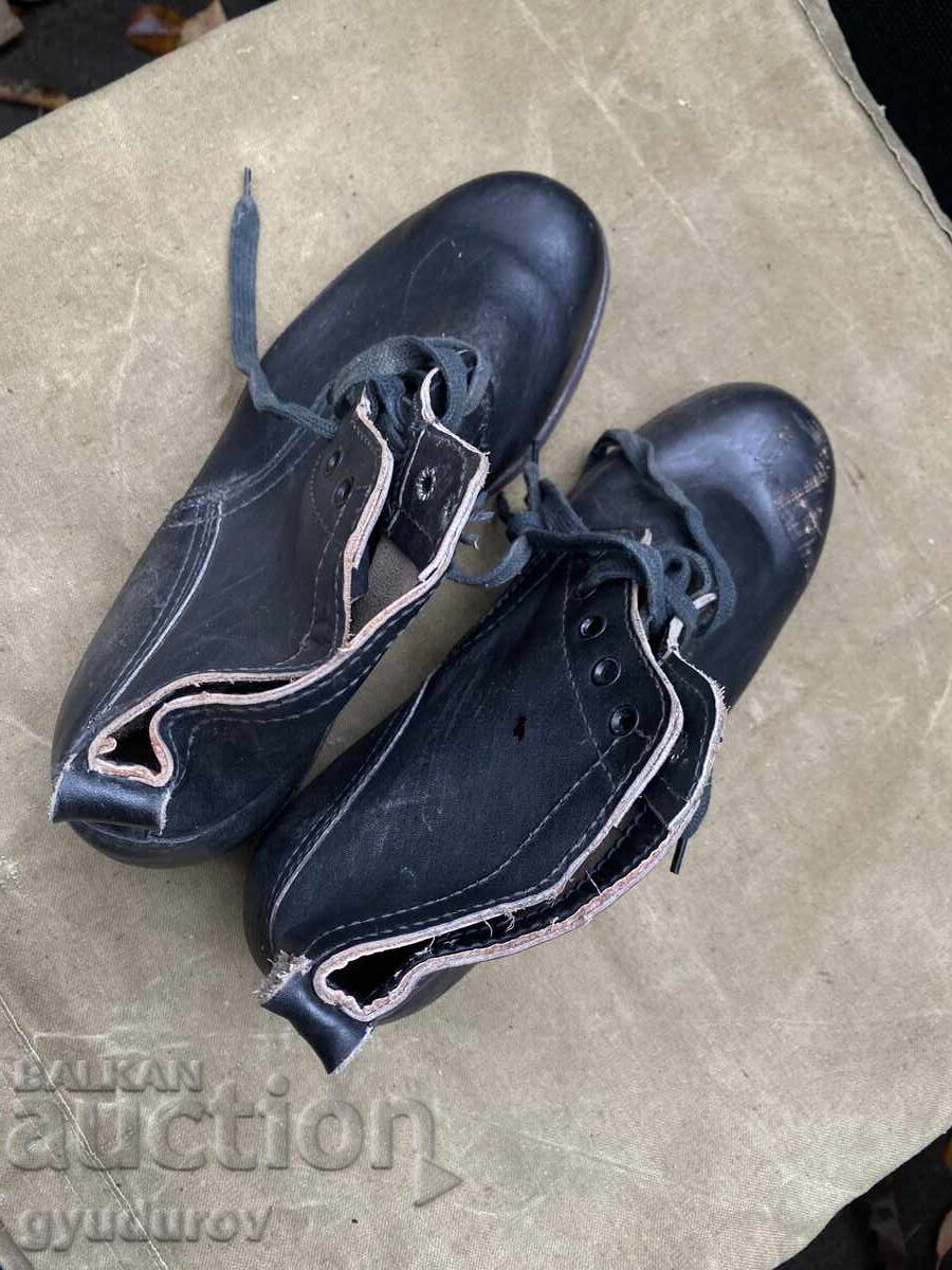 Cimitire cu preț 25.00 BGN | € 12.78