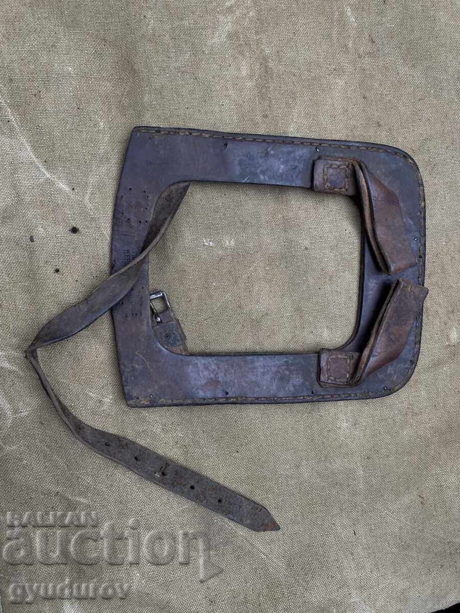 Auction  Shoulder blade carrier