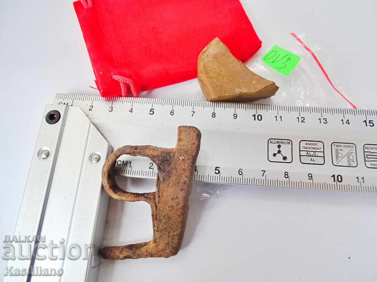 Παράδοση Παλιό αναπτήρας πυρόλιθος, πυρόλιθος σε σουέτ θήκη 2