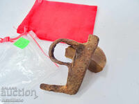 Παλιό αναπτήρας πυρόλιθος, πυρόλιθος σε σουέτ θήκη 2