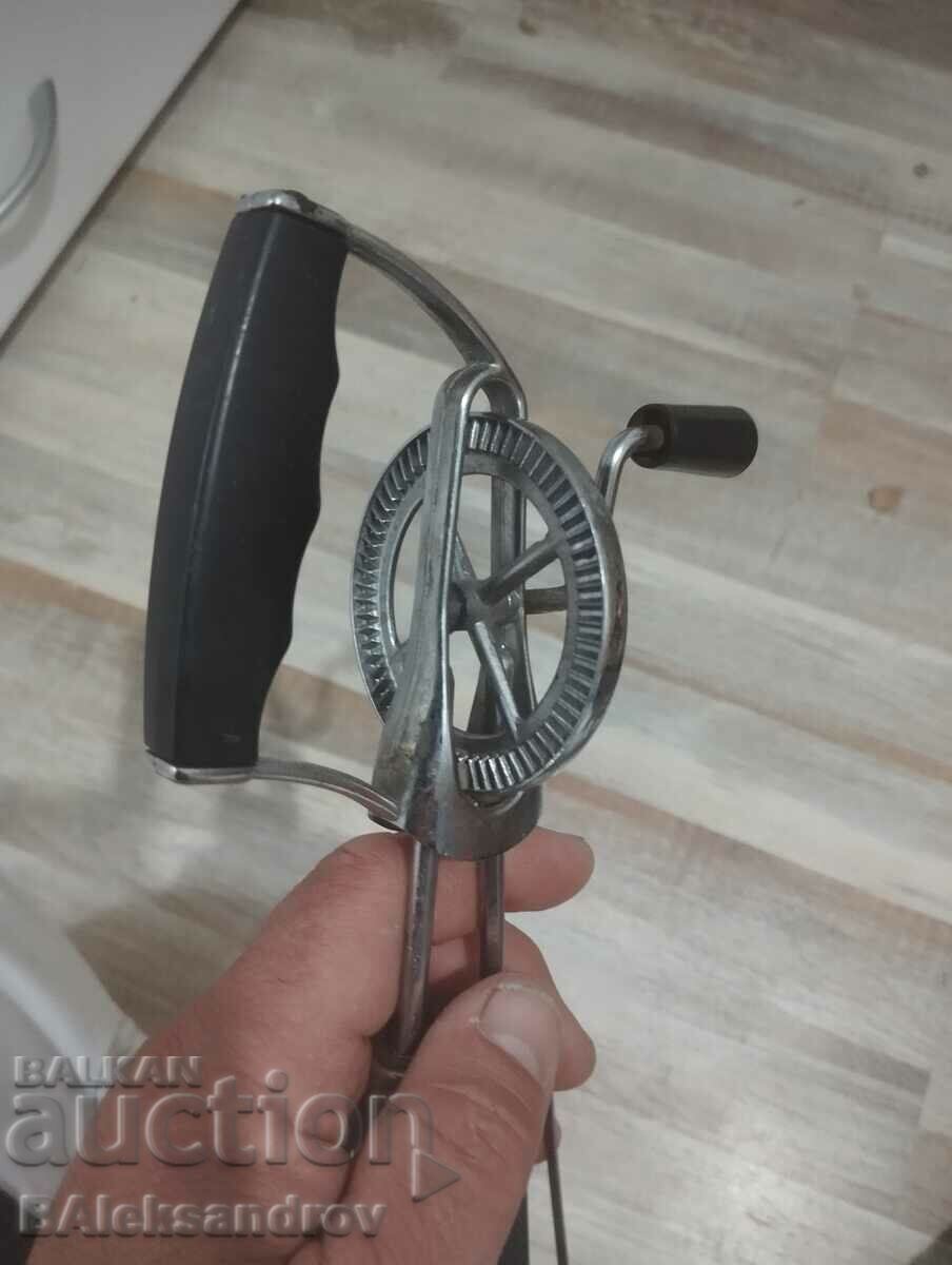 Δημοπρασία Παλιό μίξερ χειρός