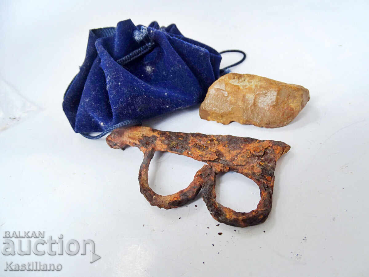 Old flint and steel fire starter, flint in a suede pouch 3 - 5